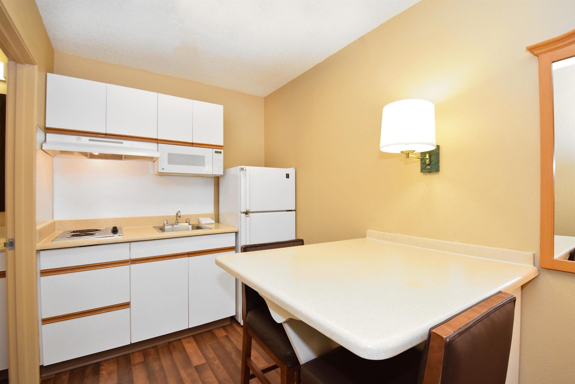 Extended Stay America Select Suites - Richmond - West End - I-64 Шорт Пъмп Екстериор снимка