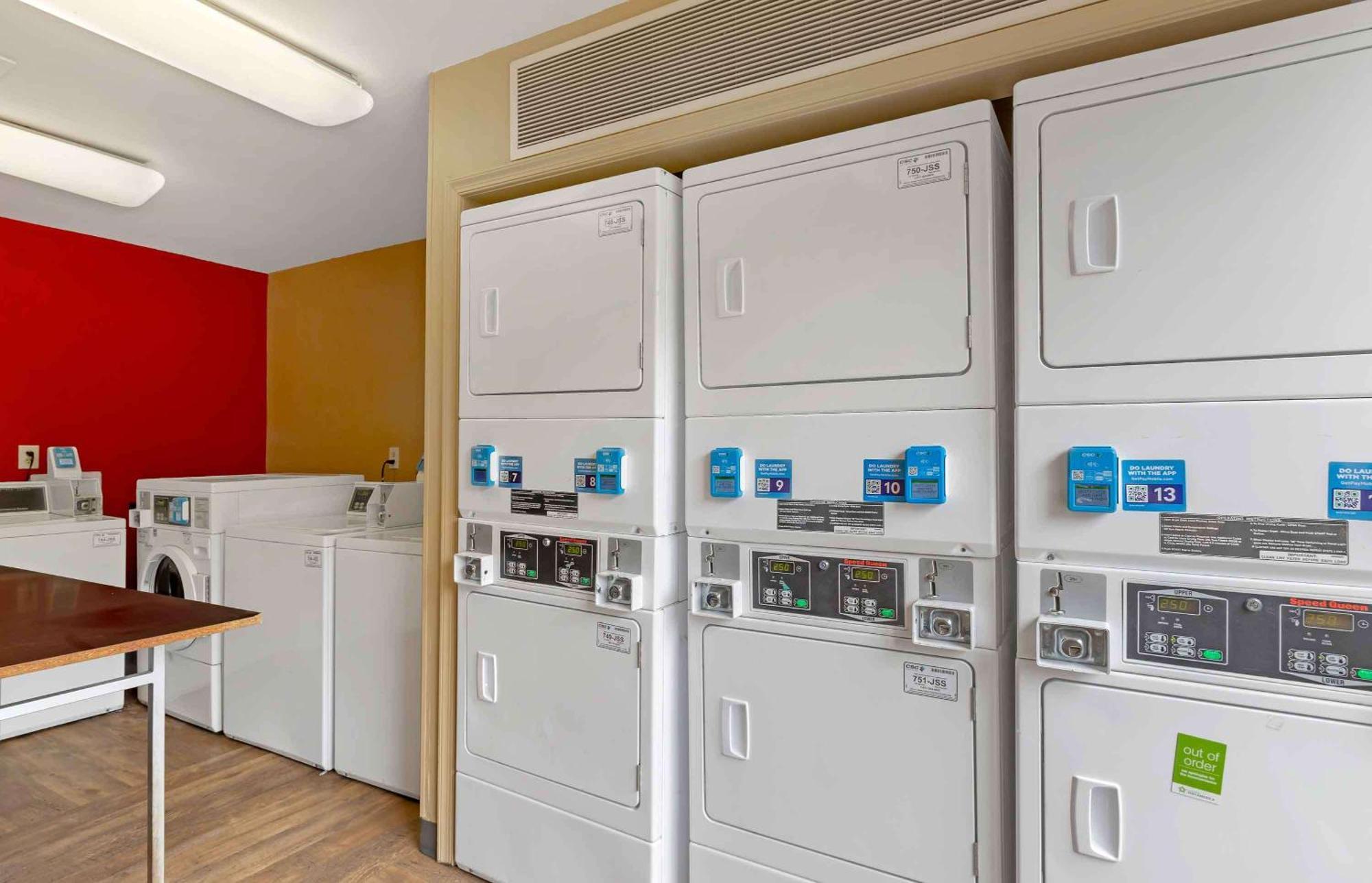 Extended Stay America Select Suites - Richmond - West End - I-64 Шорт Пъмп Екстериор снимка