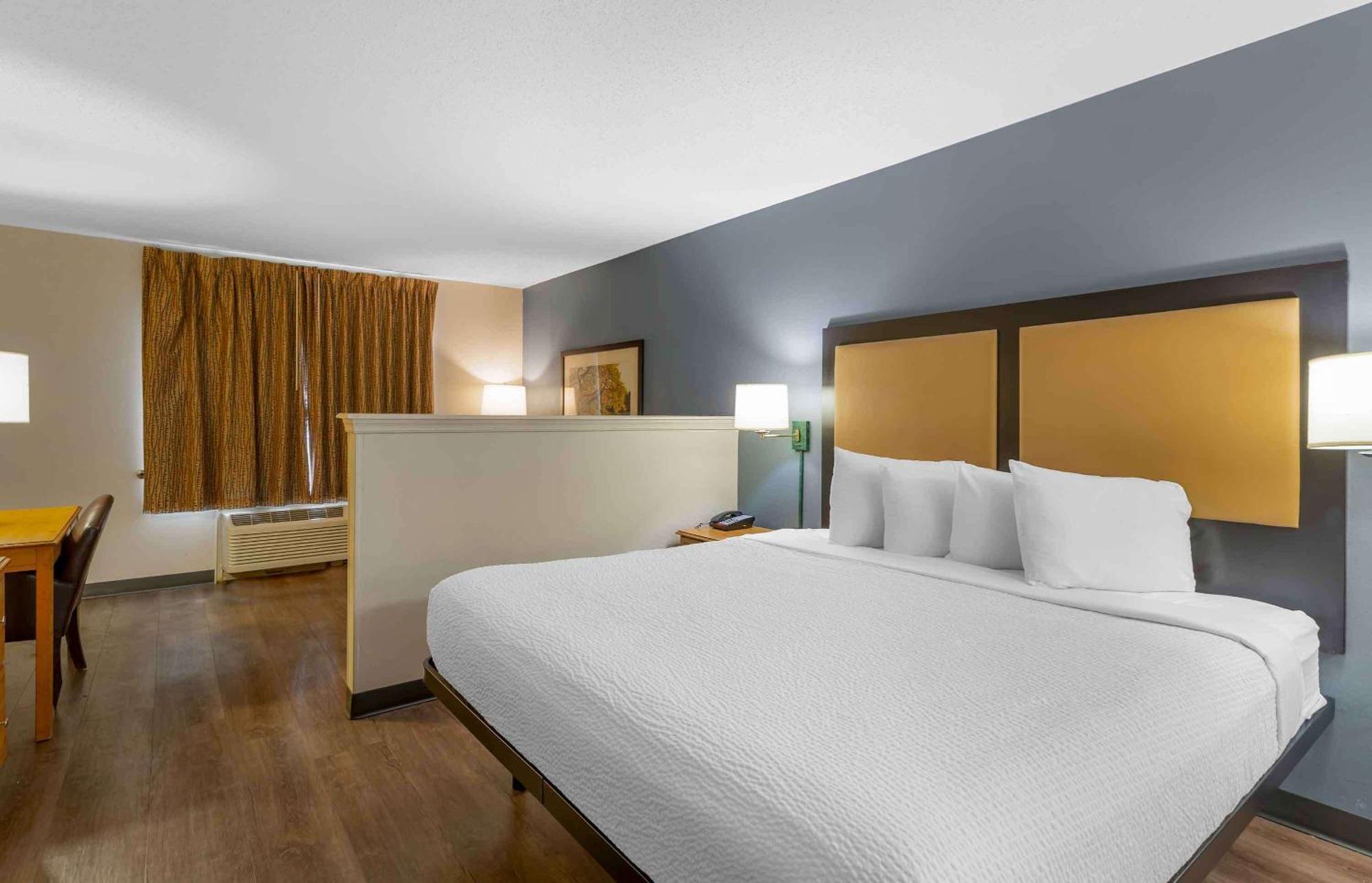 Extended Stay America Select Suites - Richmond - West End - I-64 Шорт Пъмп Екстериор снимка