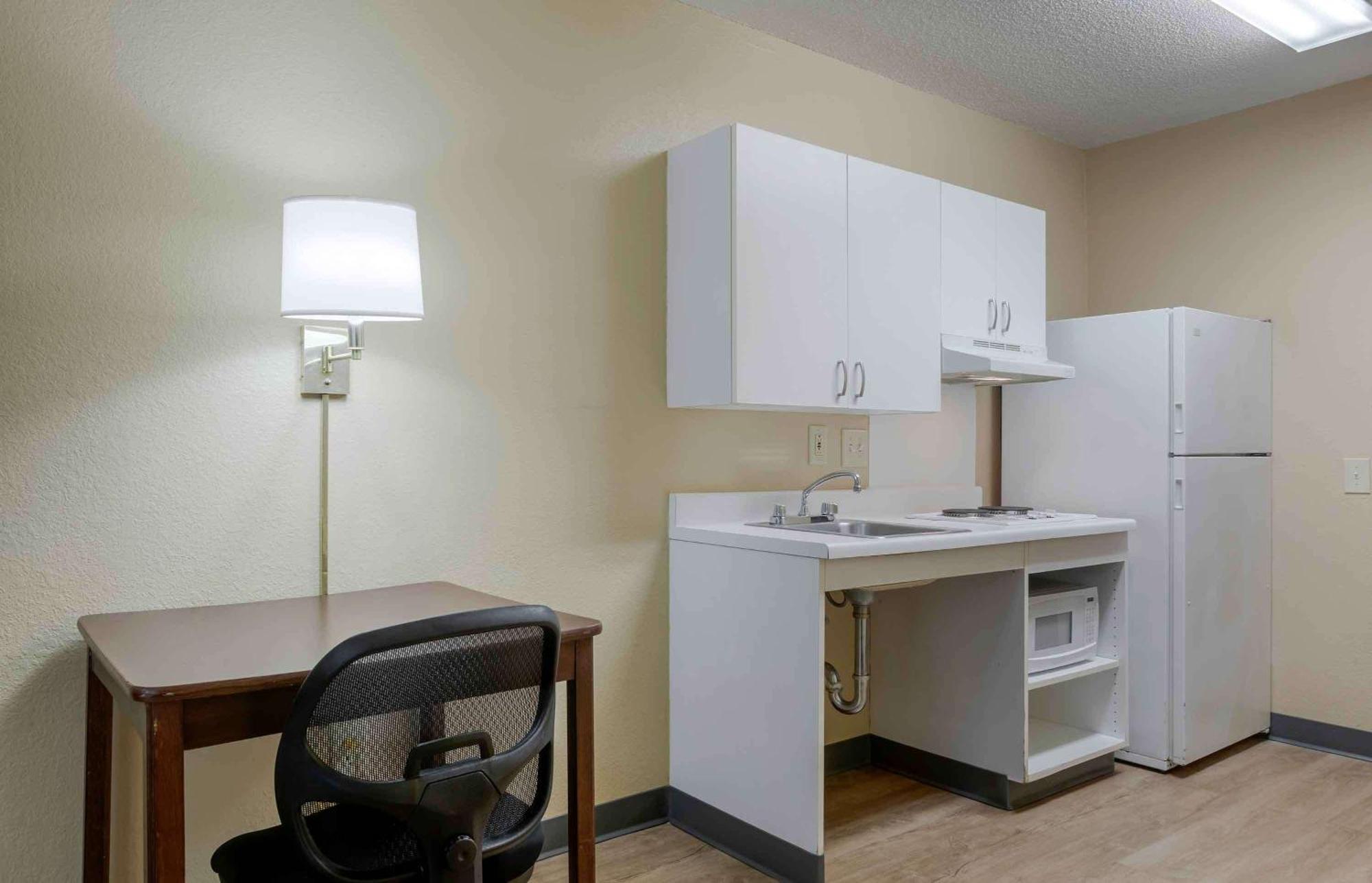 Extended Stay America Select Suites - Richmond - West End - I-64 Шорт Пъмп Екстериор снимка