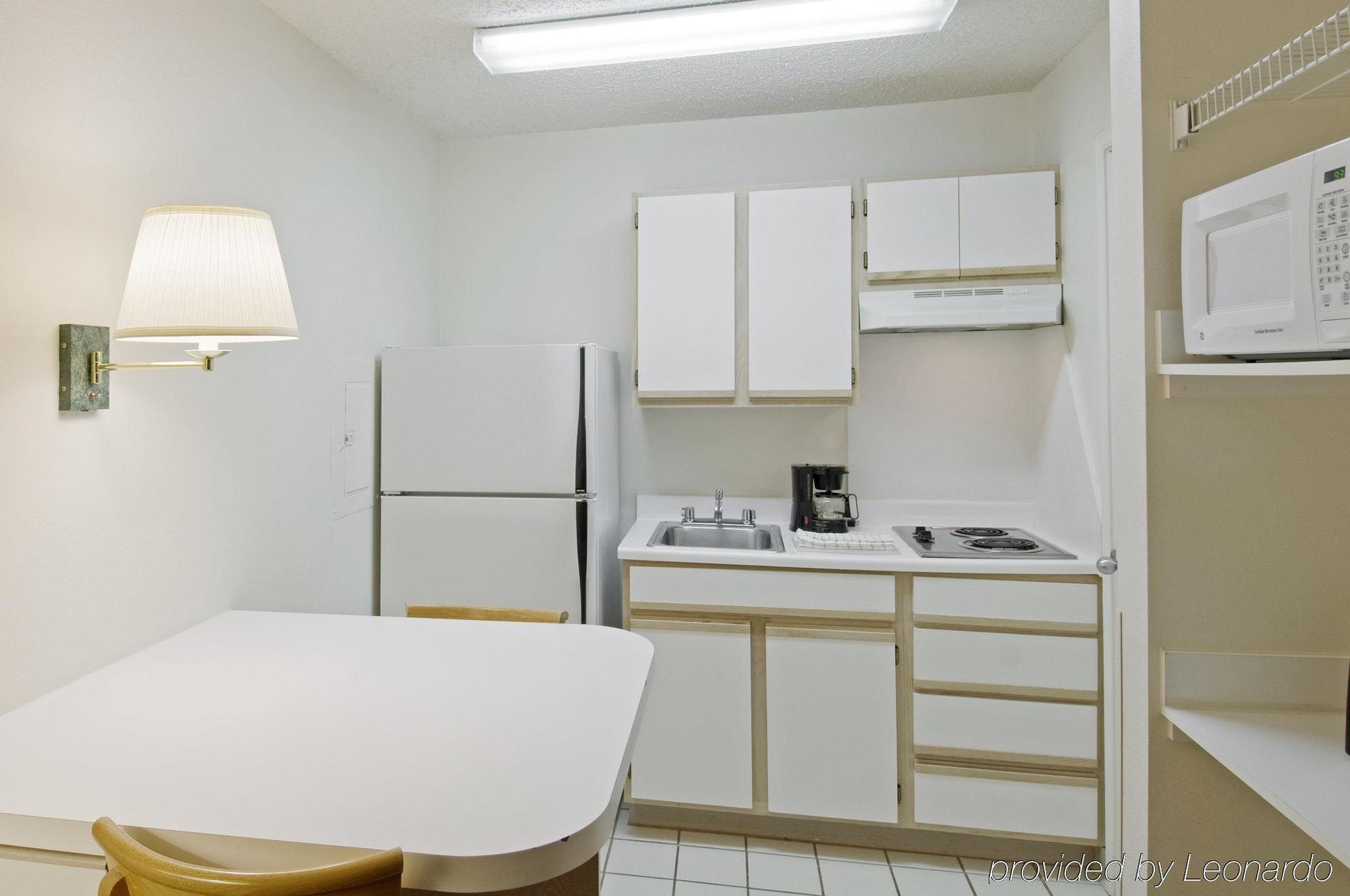 Extended Stay America Select Suites - Richmond - West End - I-64 Шорт Пъмп Стая снимка